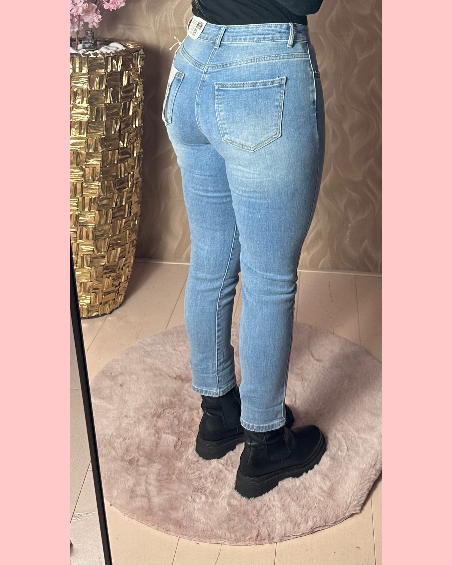 MOM FIT JEANS • 90’S • AANBIEDING