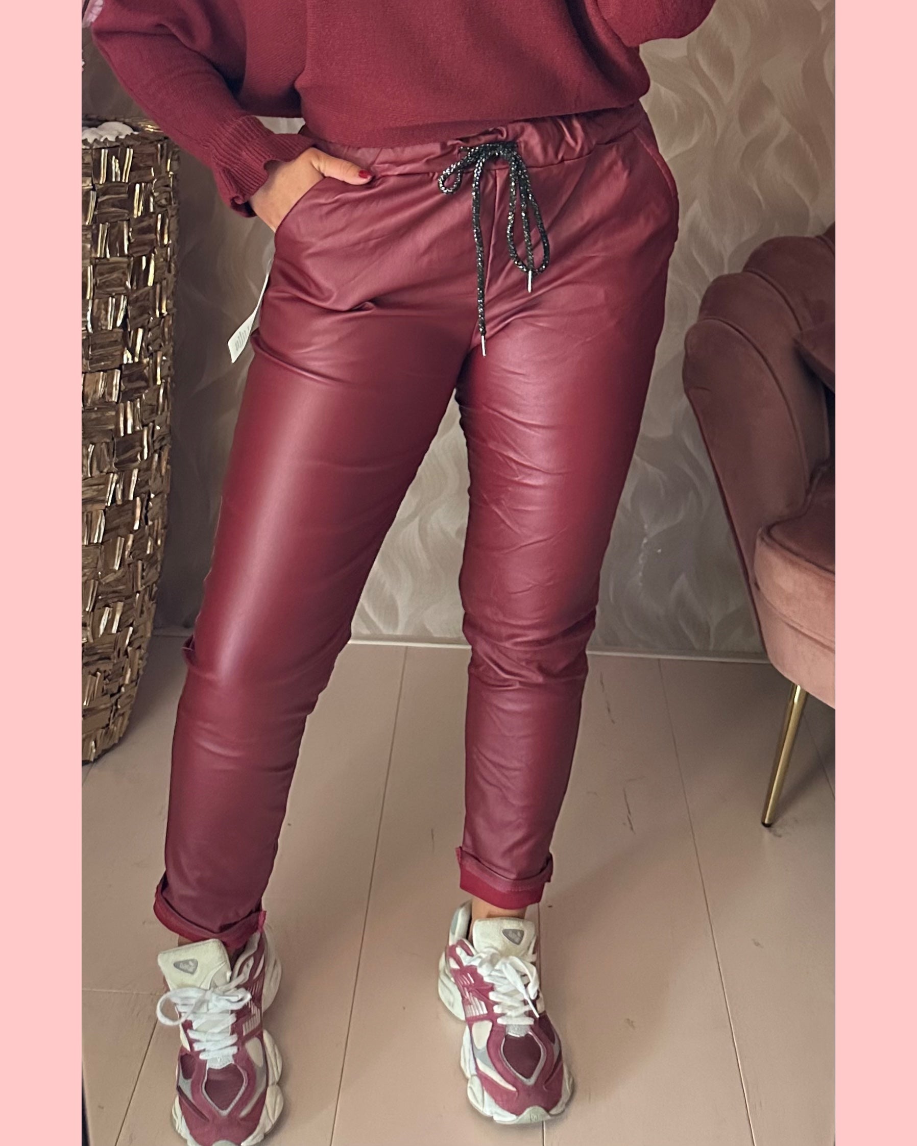 PU JOG BROEK BORDEAUX • AANBIEDING
