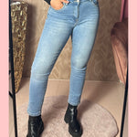 MOM FIT JEANS • 90’S • AANBIEDING