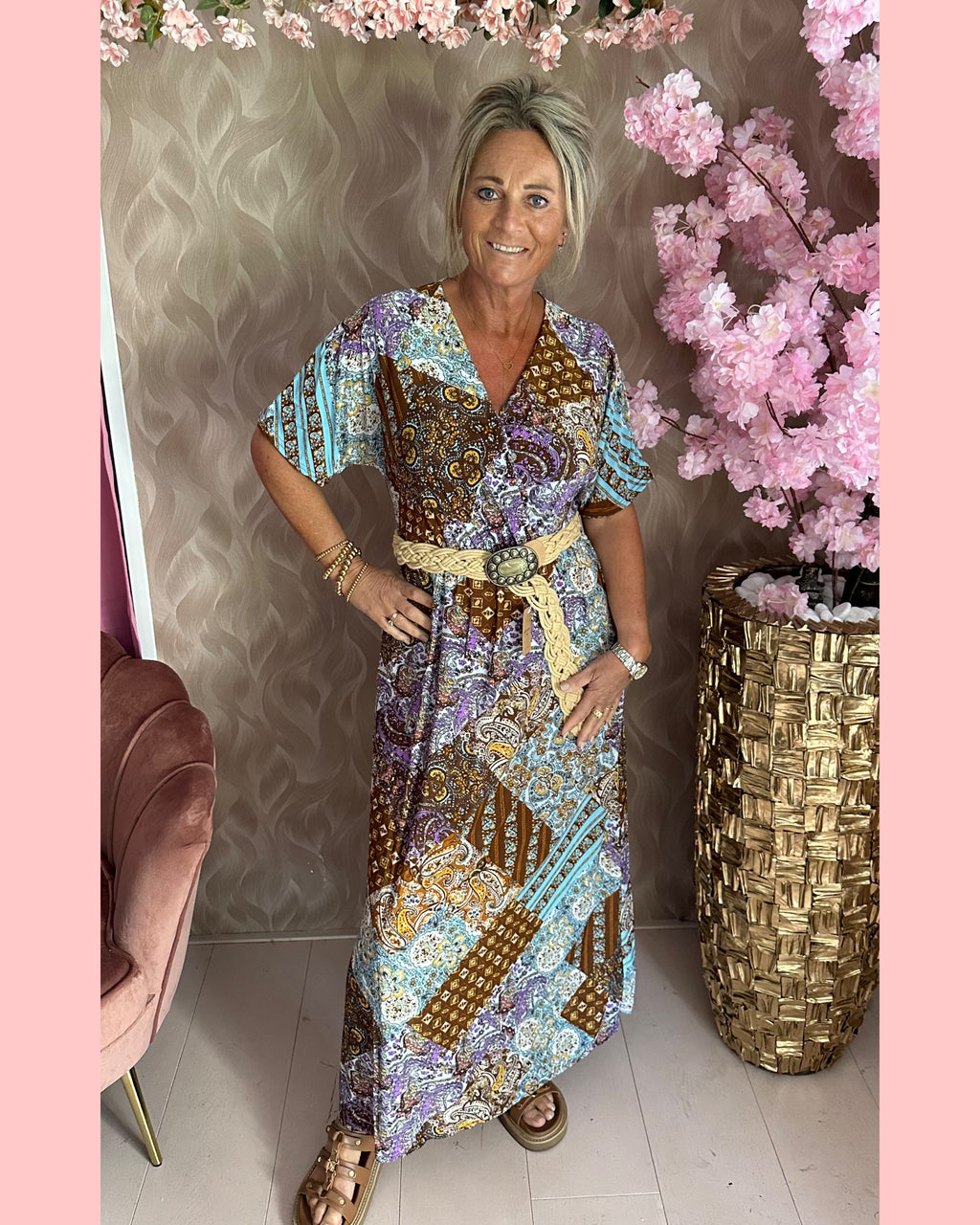 LANGE TRAVEL JURK BRUIN PRINT 🤎 𝐀𝐀𝐍𝐁𝐈𝐄𝐃𝐈𝐍𝐆