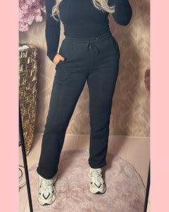 WIDE LEG JOGGING BROEK ZWART ~ AANBIEDING