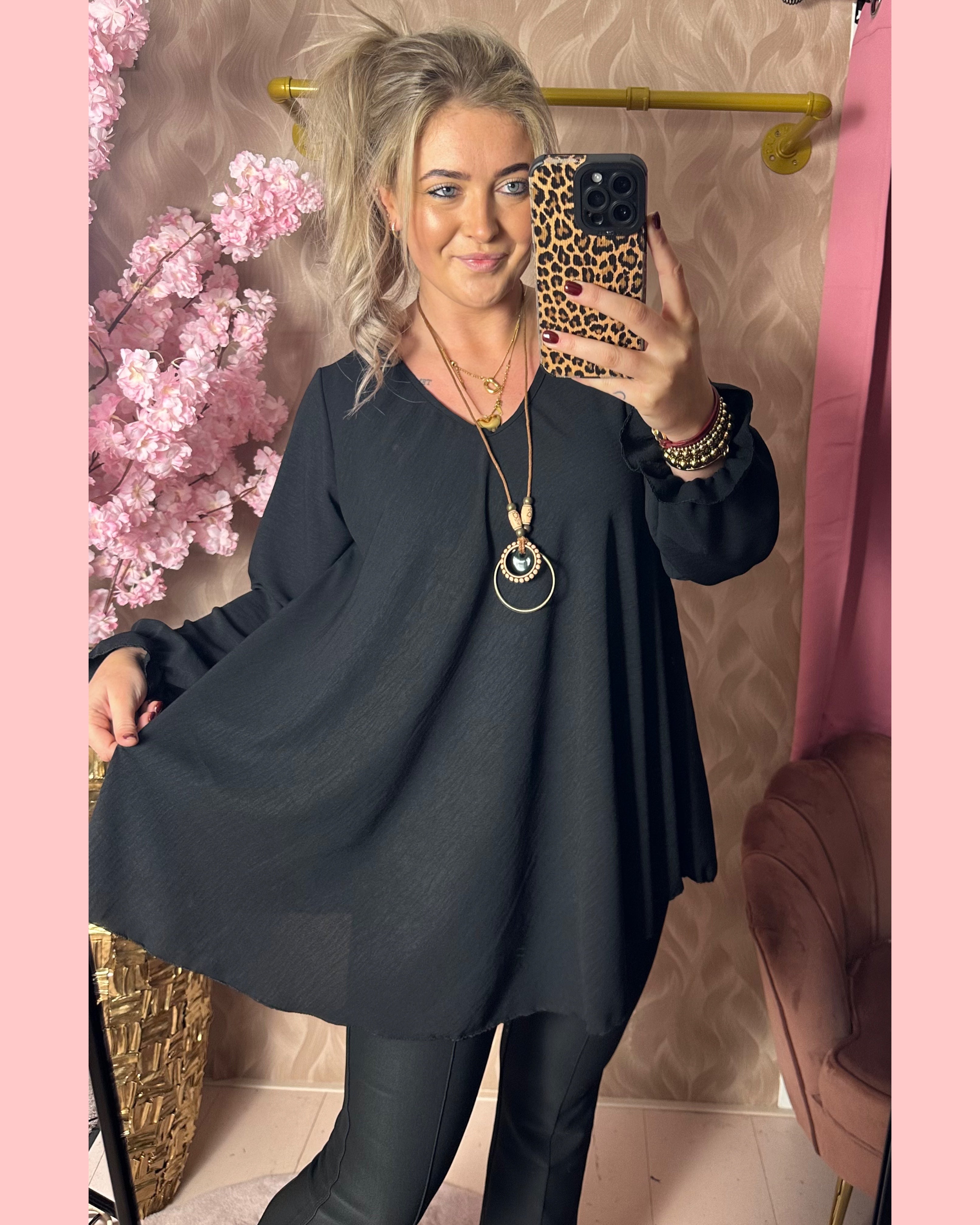 A LIJN BLOUSE ZWART •• AANBIEDING + GRATIS KETTING