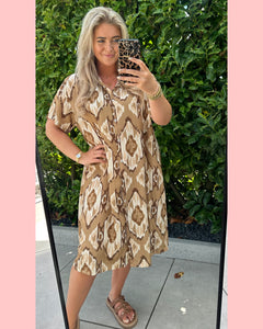 DOORKNOOP JURK BAROK • 100% VISCOSE • CAMEL