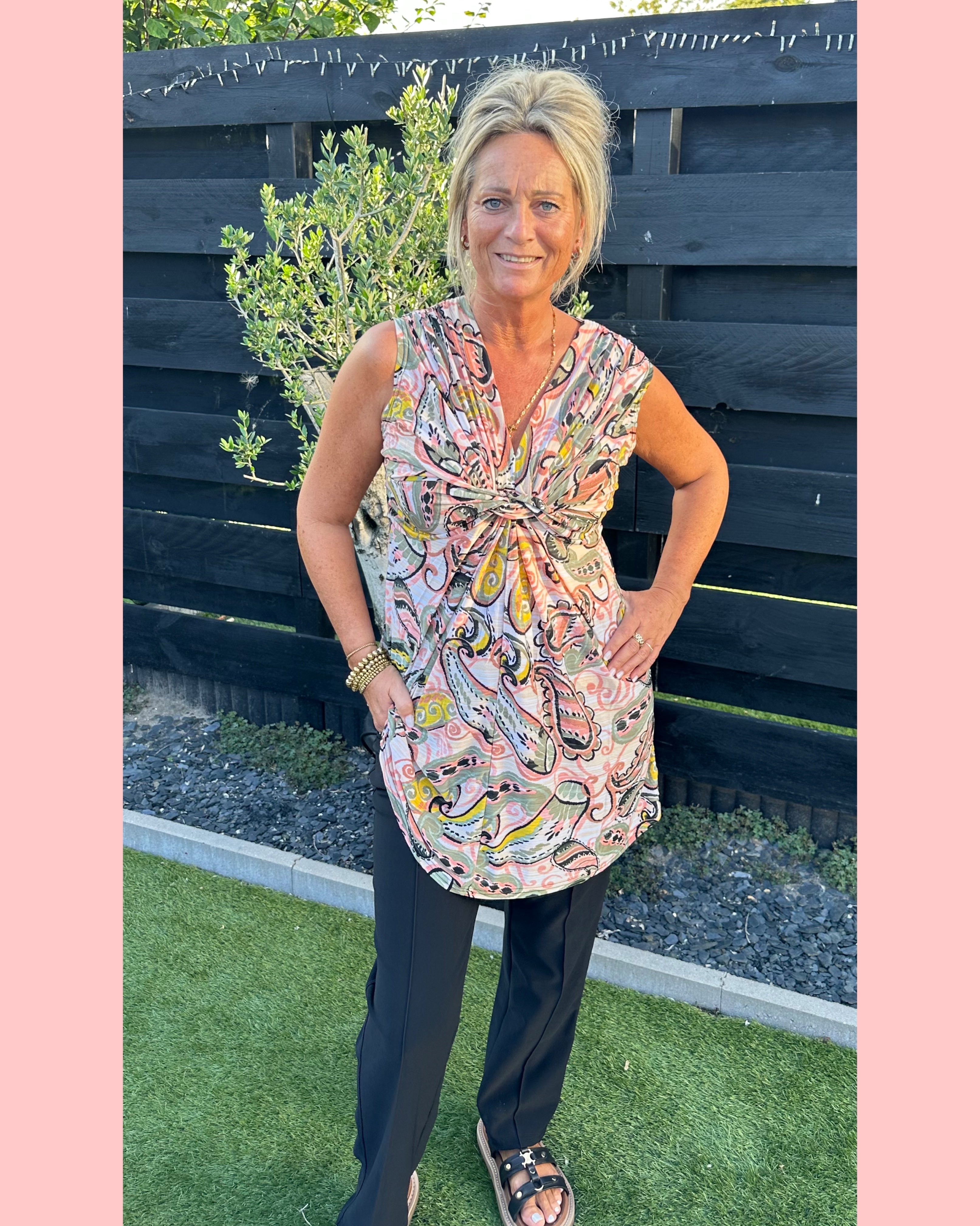 KNOT DETAIL TRAVEL TOP NR 1 • AANBIEDING