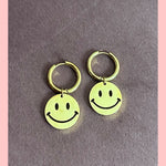 𝑯𝑨𝑵𝑫𝑴𝑨𝑫𝑬 •• SMILEY OORBELLEN •• GOUD