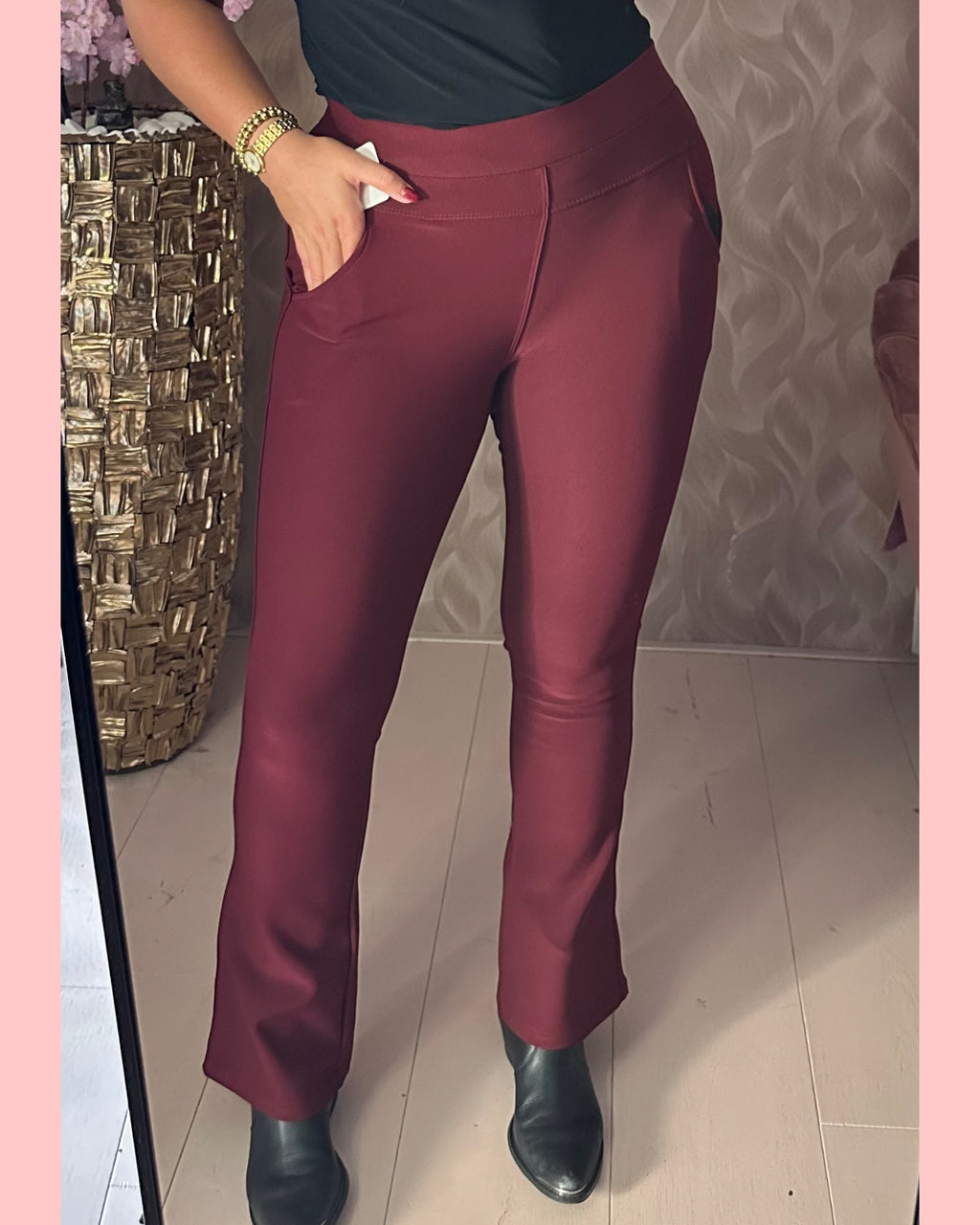 FLARED ANGELINA • BORDEAUX • R227 • 𝐀𝐀𝐍𝐁𝐈𝐄𝐃𝐈𝐍𝐆