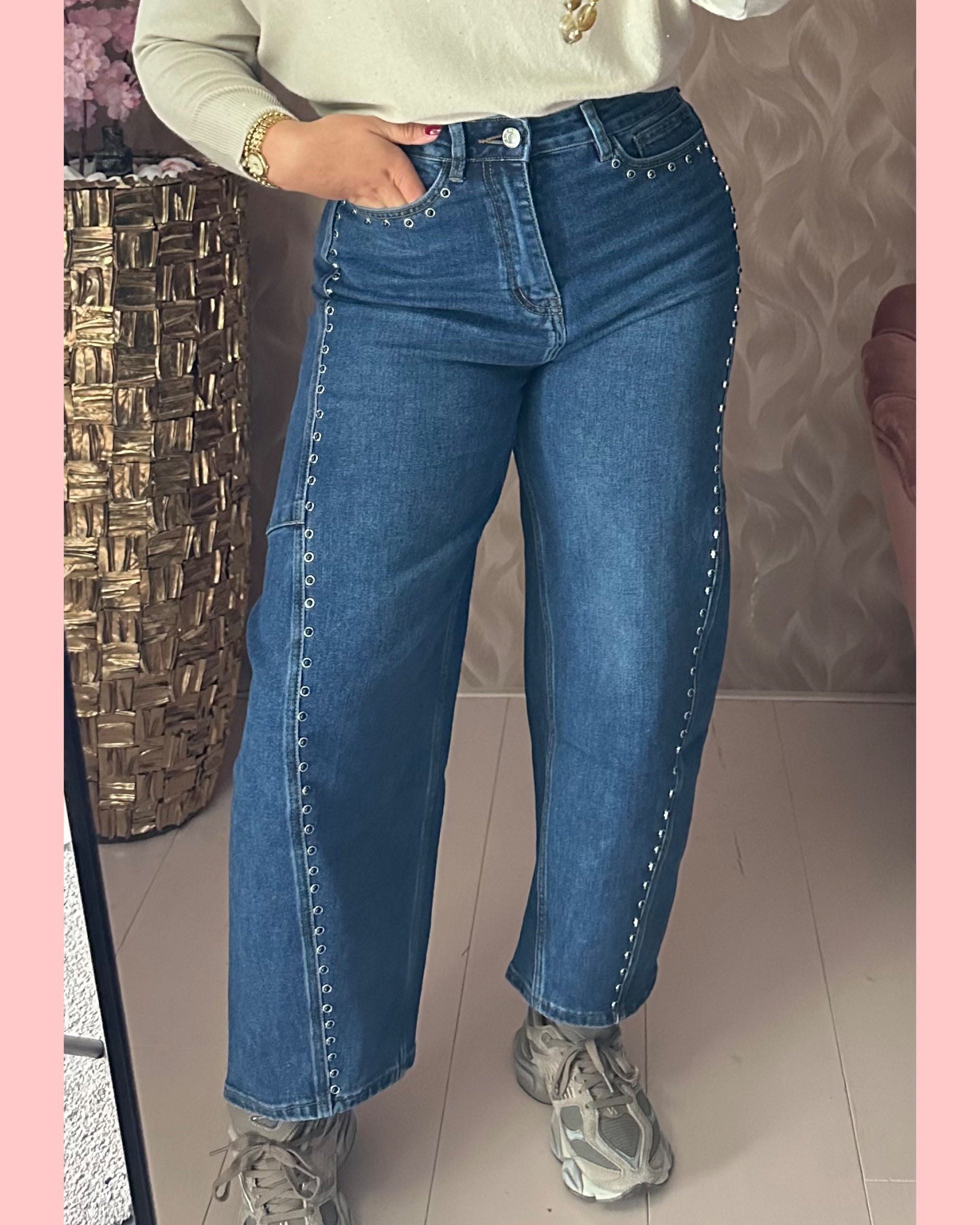 •• STUD •• JEANS •• DENIM ••