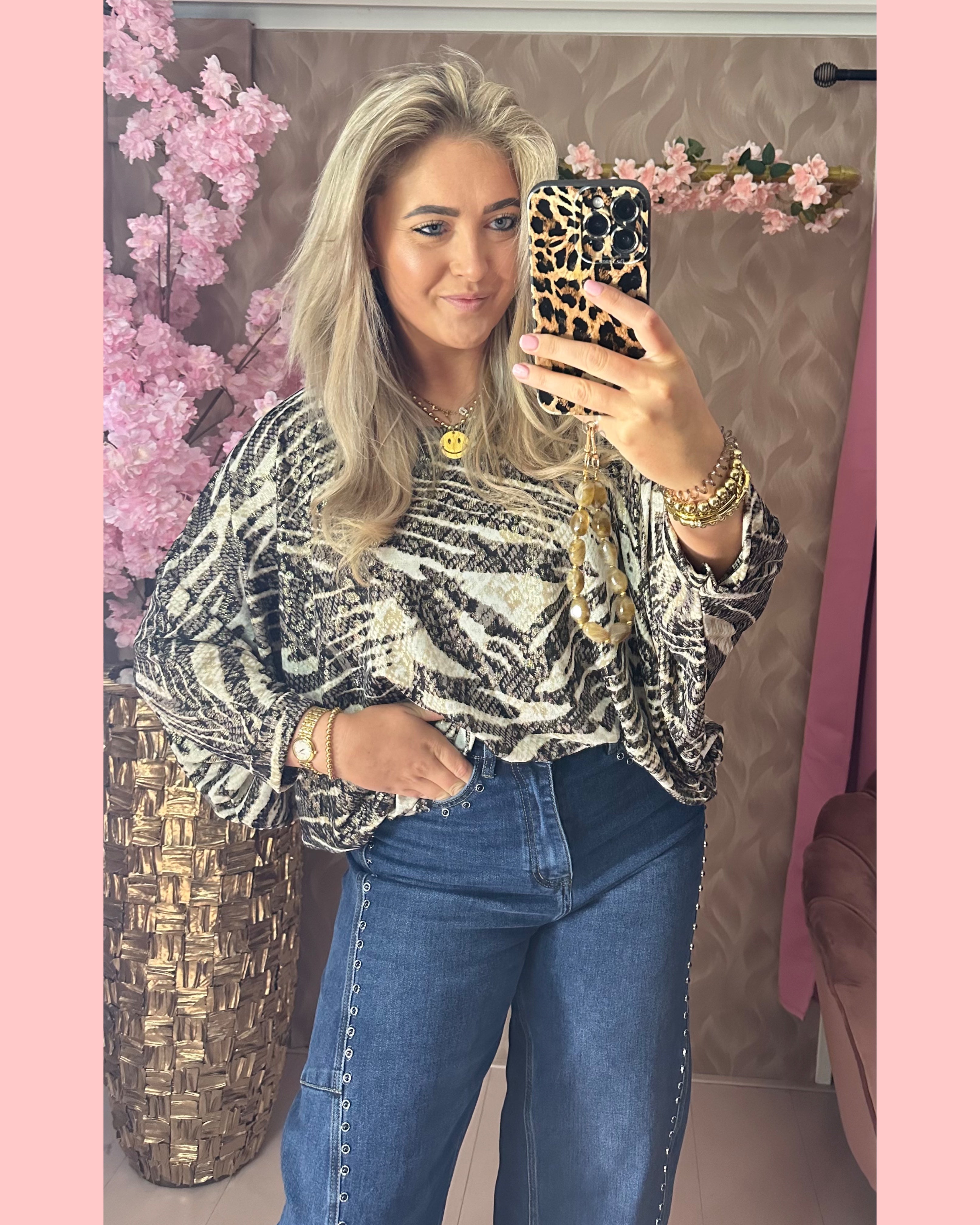 TRAVEL VLINDER BLOUSE ✨ 𝐀𝐀𝐍𝐁𝐈𝐄𝐃𝐈𝐍𝐆