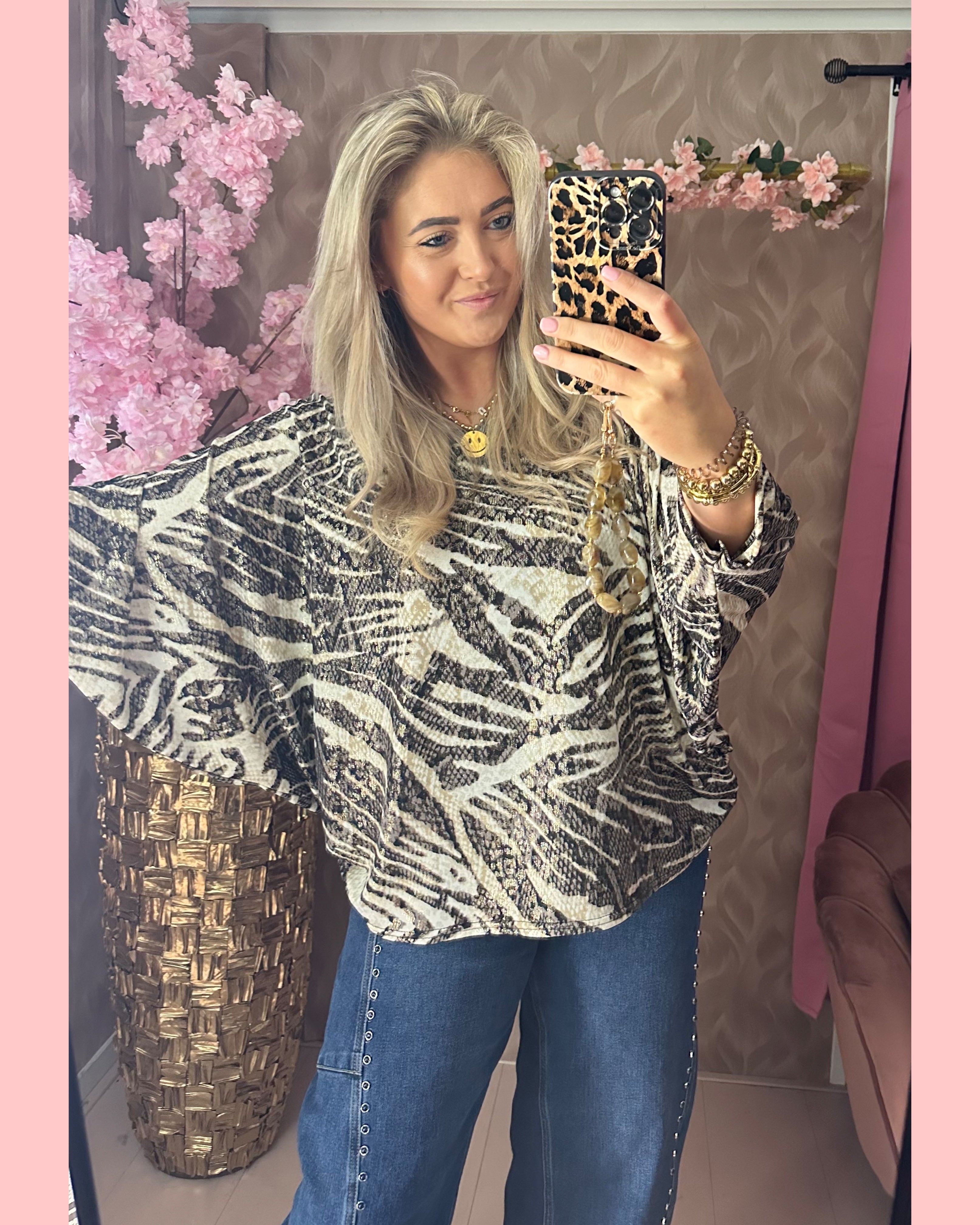 TRAVEL VLINDER BLOUSE ✨ 𝐀𝐀𝐍𝐁𝐈𝐄𝐃𝐈𝐍𝐆