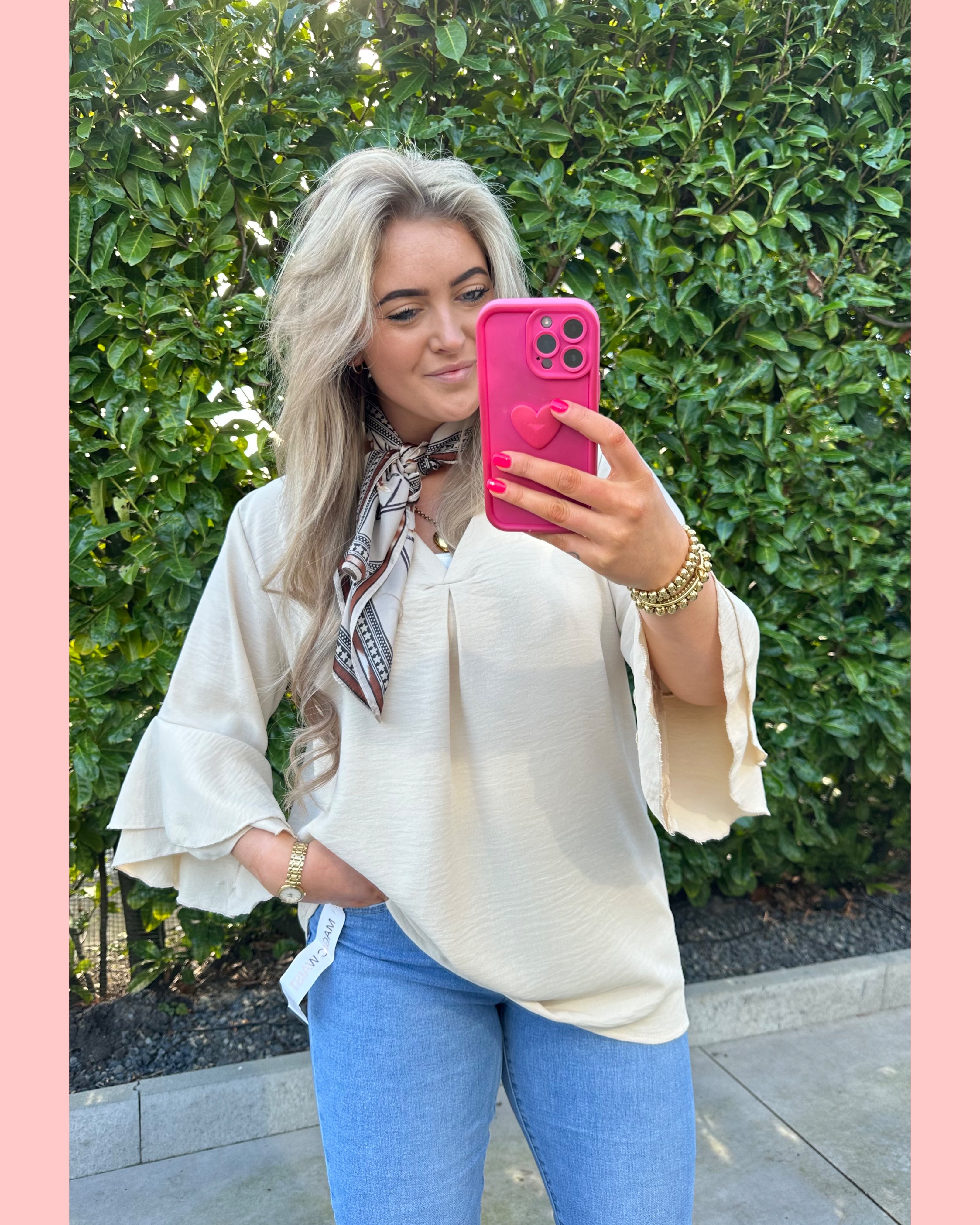 BLOUSE TROMPET MOUW BEIGE •• AANBIEDING