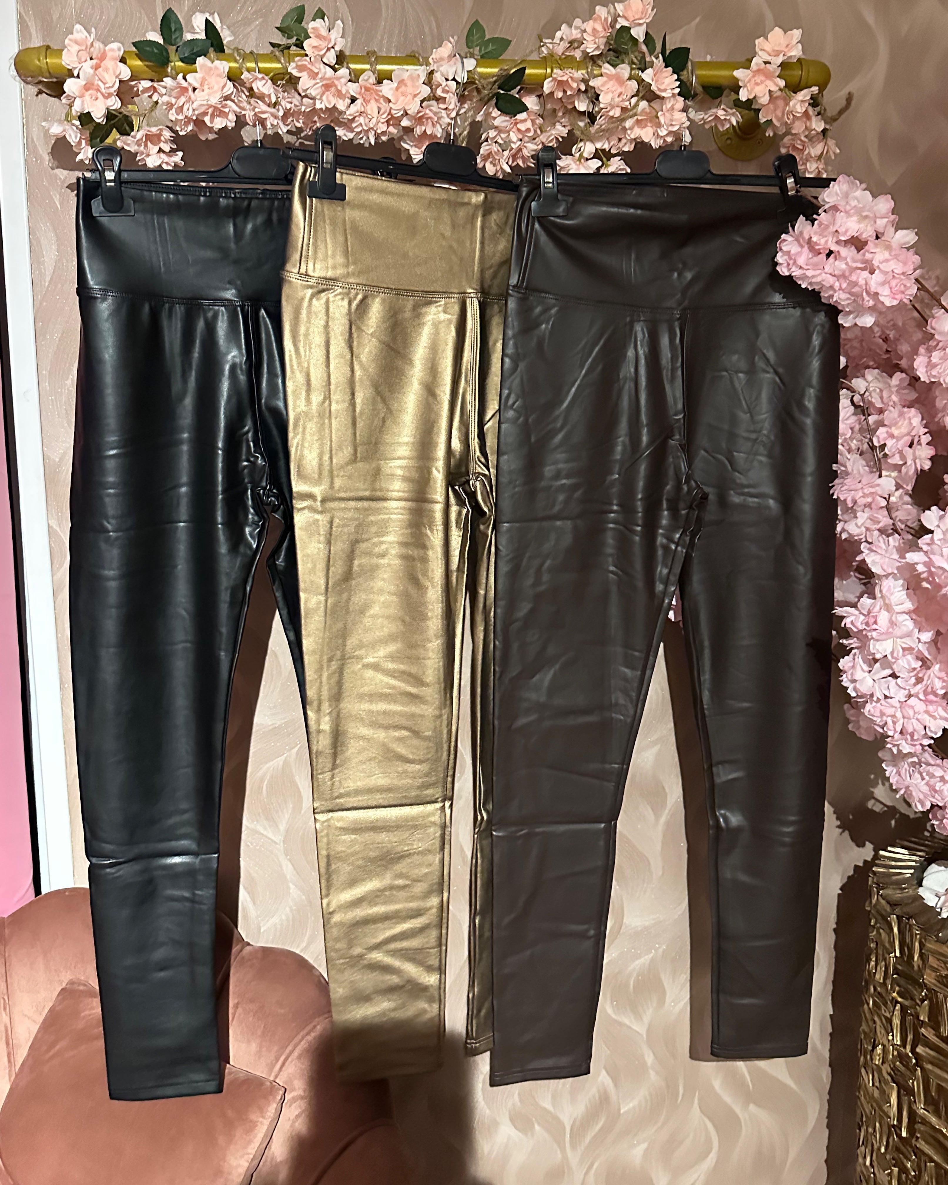 NORFY •• PU •• LEGGING •• GOLD •• AANBIEDING