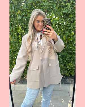 OVERSIZED CARGO BLAZER TAUPE