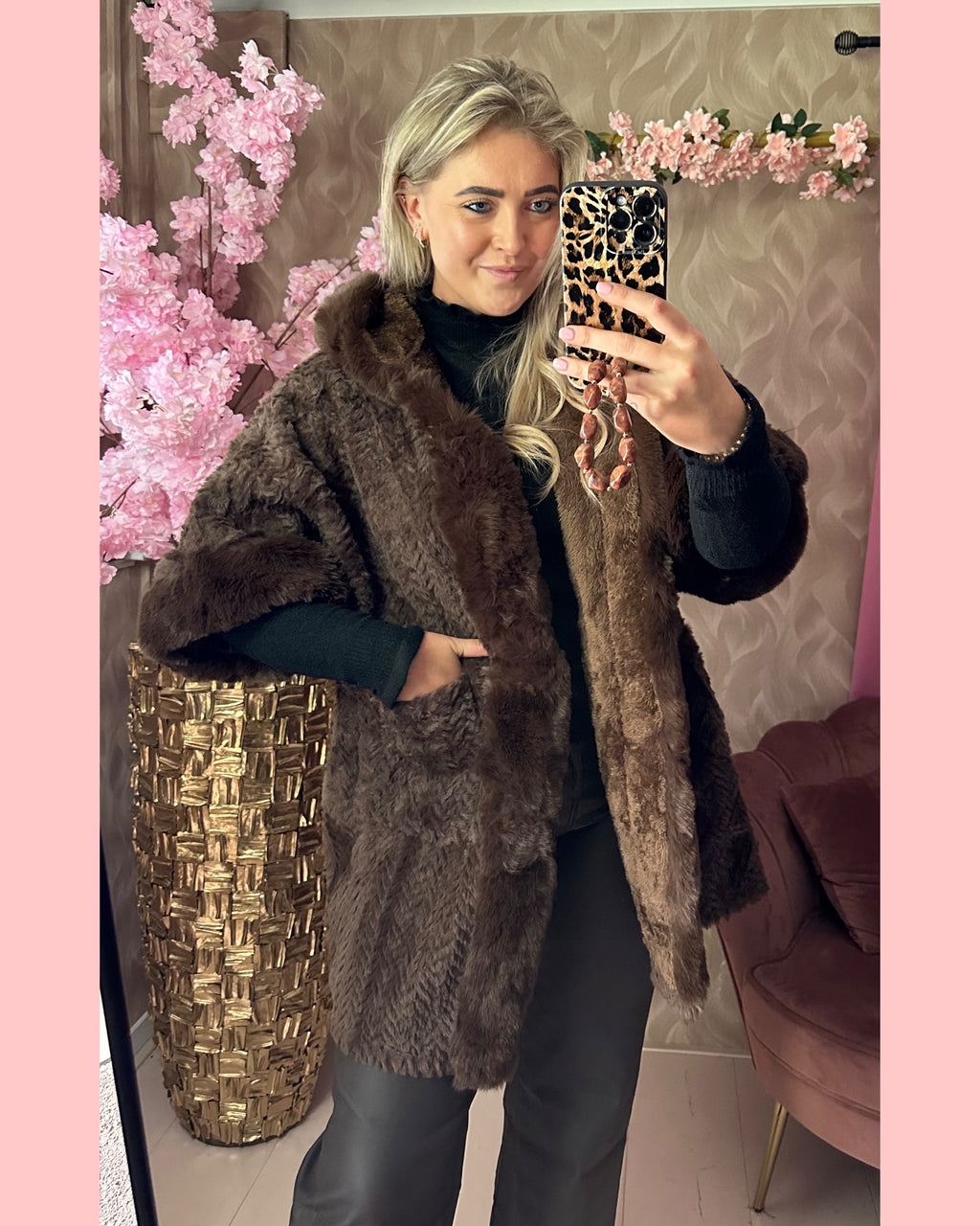 FAUX FUR COAT •• HOOD •• CHOCO