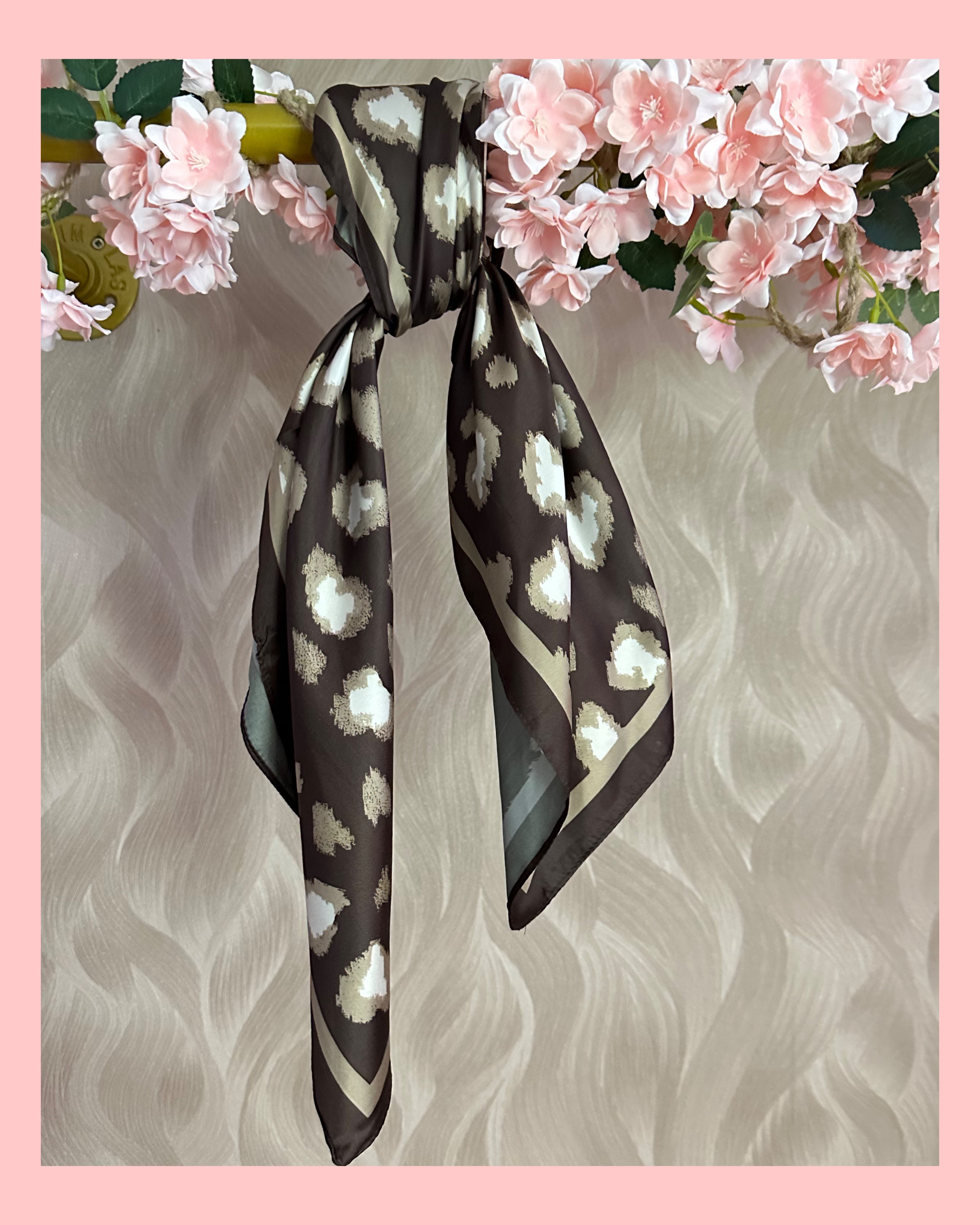 SATIJN SJAALTJE PANTER BRUIN