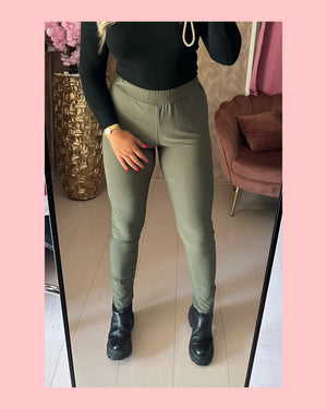 ARMY TRAVEL LEGGING 𝑨𝑨𝑵𝑩𝑰𝑬𝑫𝑰𝑵𝑮