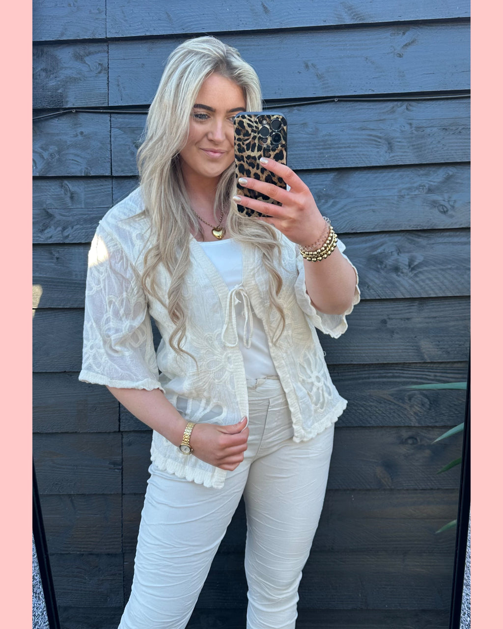 BLOEMEN VESTJE BEIGE 🤎 𝐀𝐀𝐍𝐁𝐈𝐄𝐃𝐈𝐍𝐆