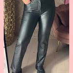 LEATHER LOOK STRAIGHT LEG BLACK •• A319 •• AANBIEDING