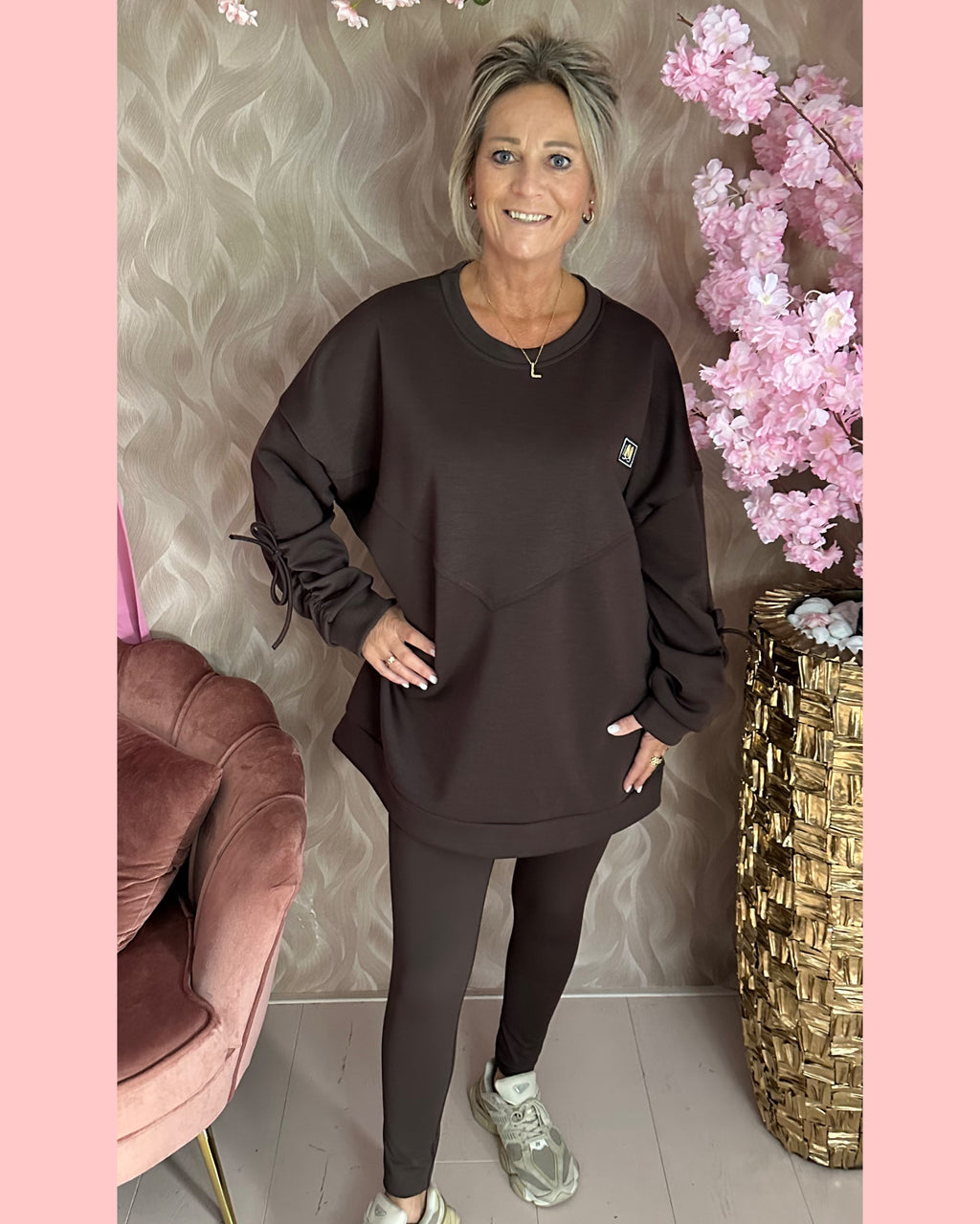 STRIK SWEATER • M • BRUIN