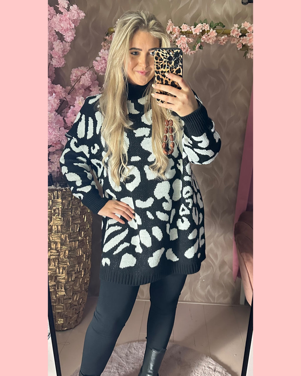 OVERSIZED LEOPARD KNIT • BLACK