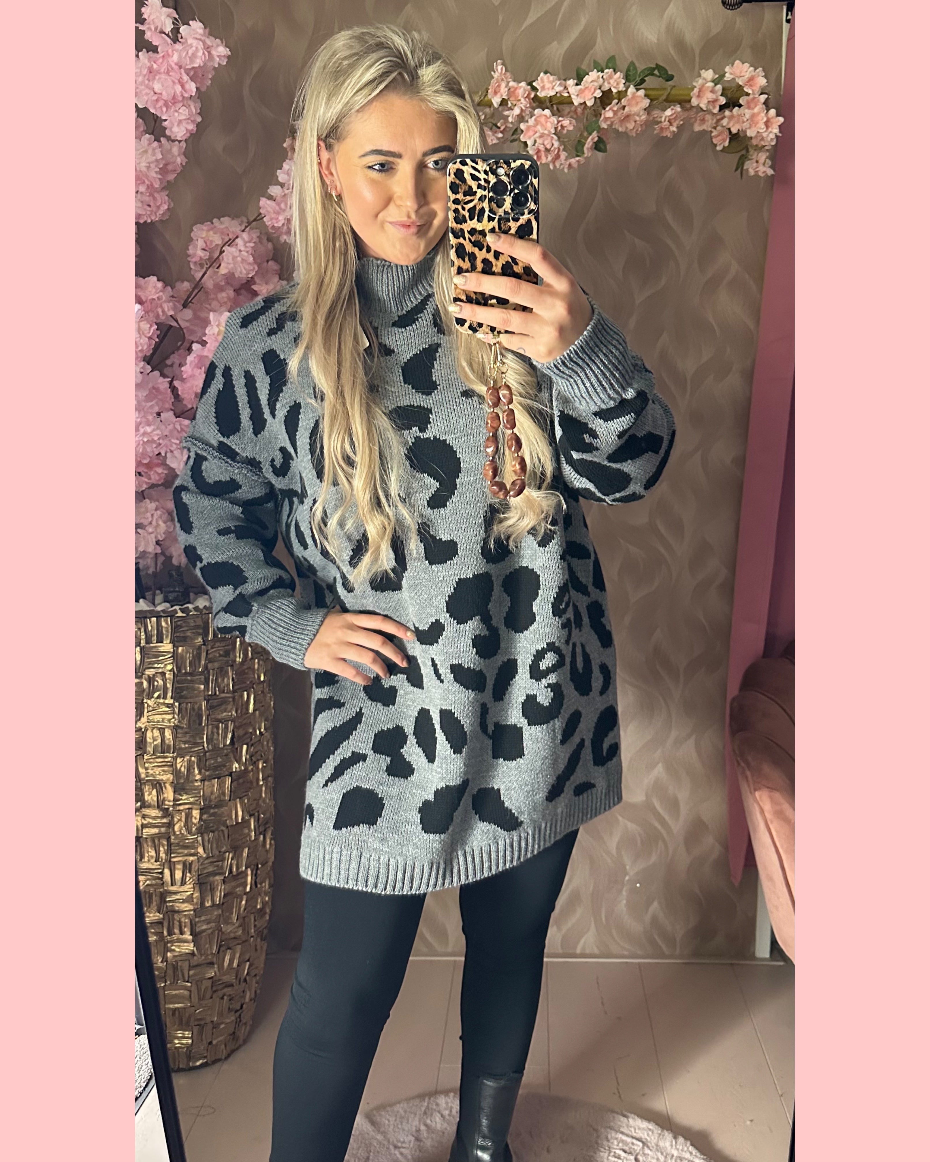 OVERSIZED LEOPARD KNIT • GREY