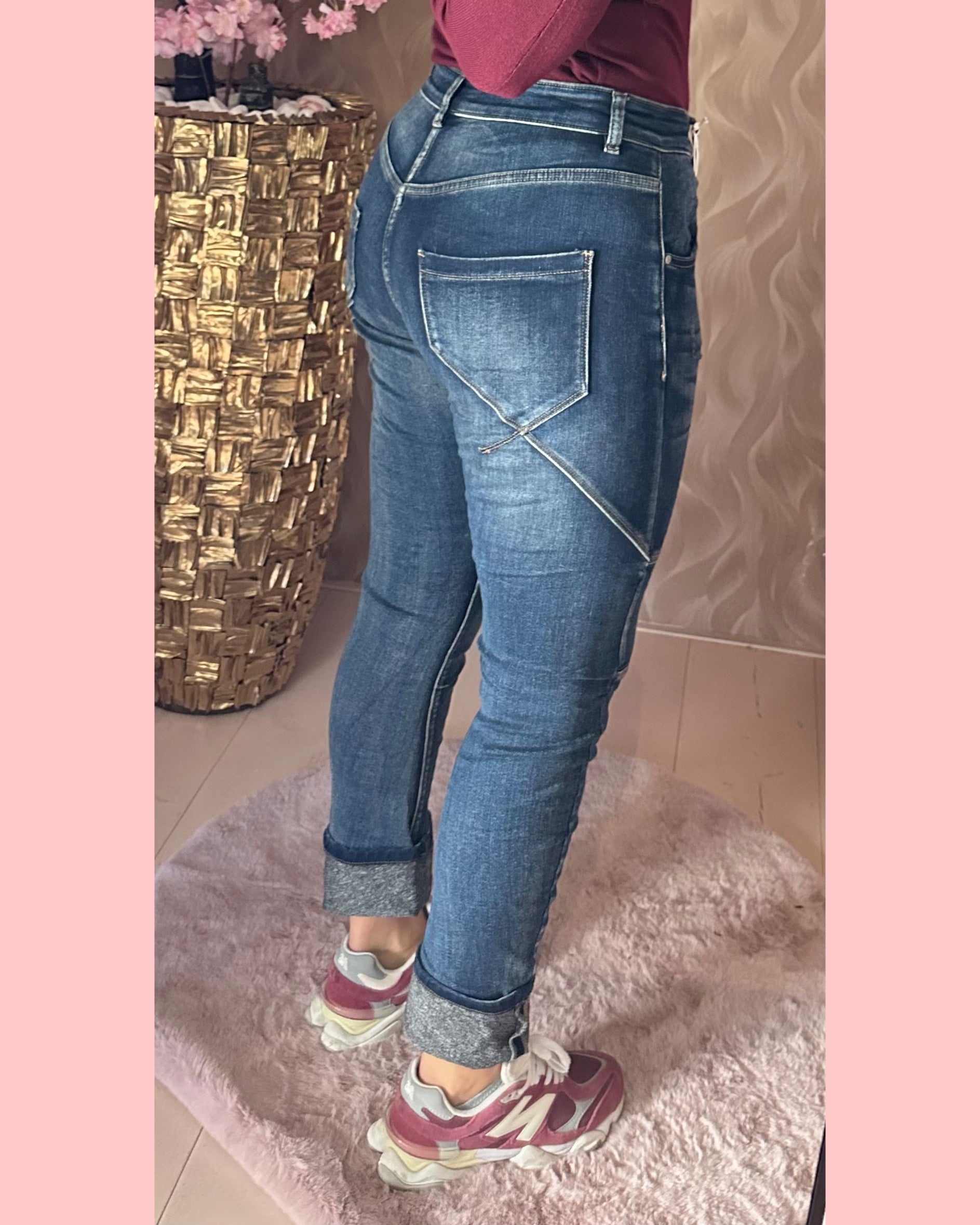 S WOMAN JEANS •• WASHED DENIM