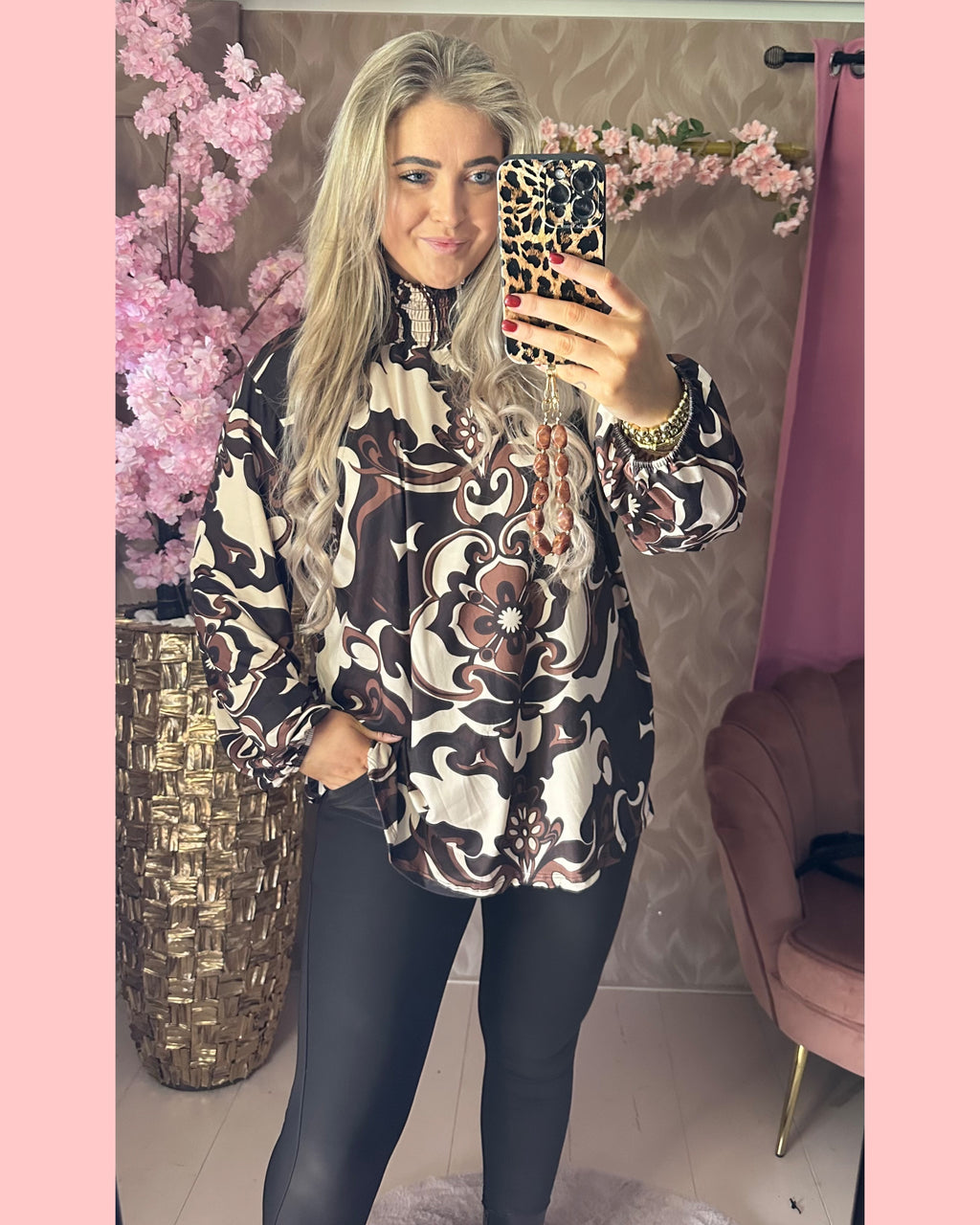 LIKE TRAVEL • BLOUSE • PRINT BRUIN • AANBIEDING