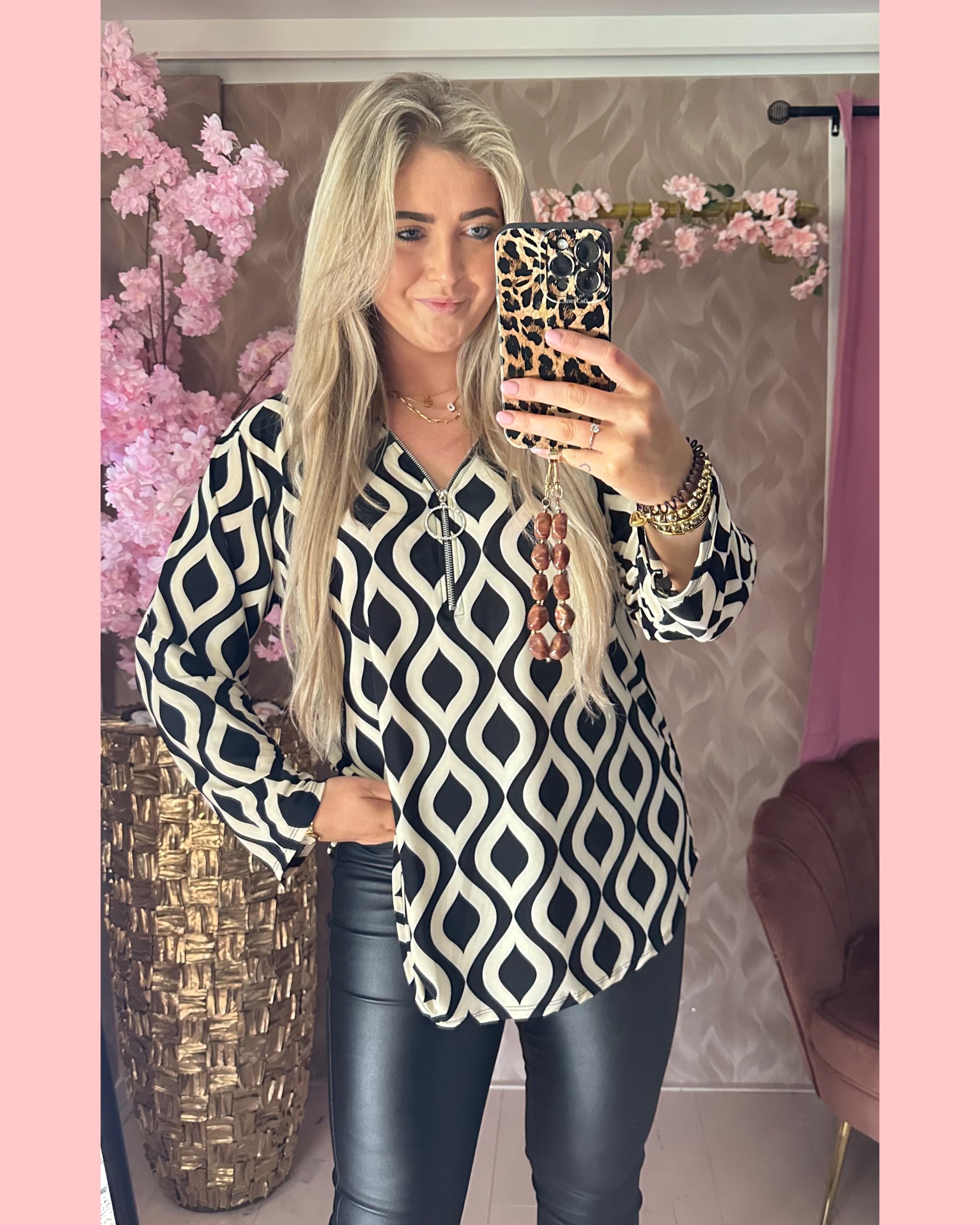 TRAVEL BLOUSE •• RITS •• PRINT ZWART/BEIGE •• AANBIEDING