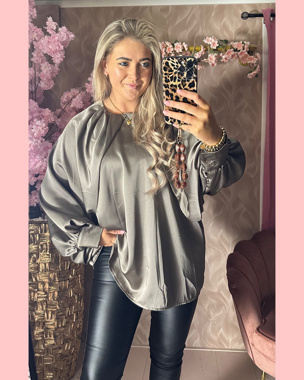 SATIN BLOUSE 🤎 MOUW TAUPE