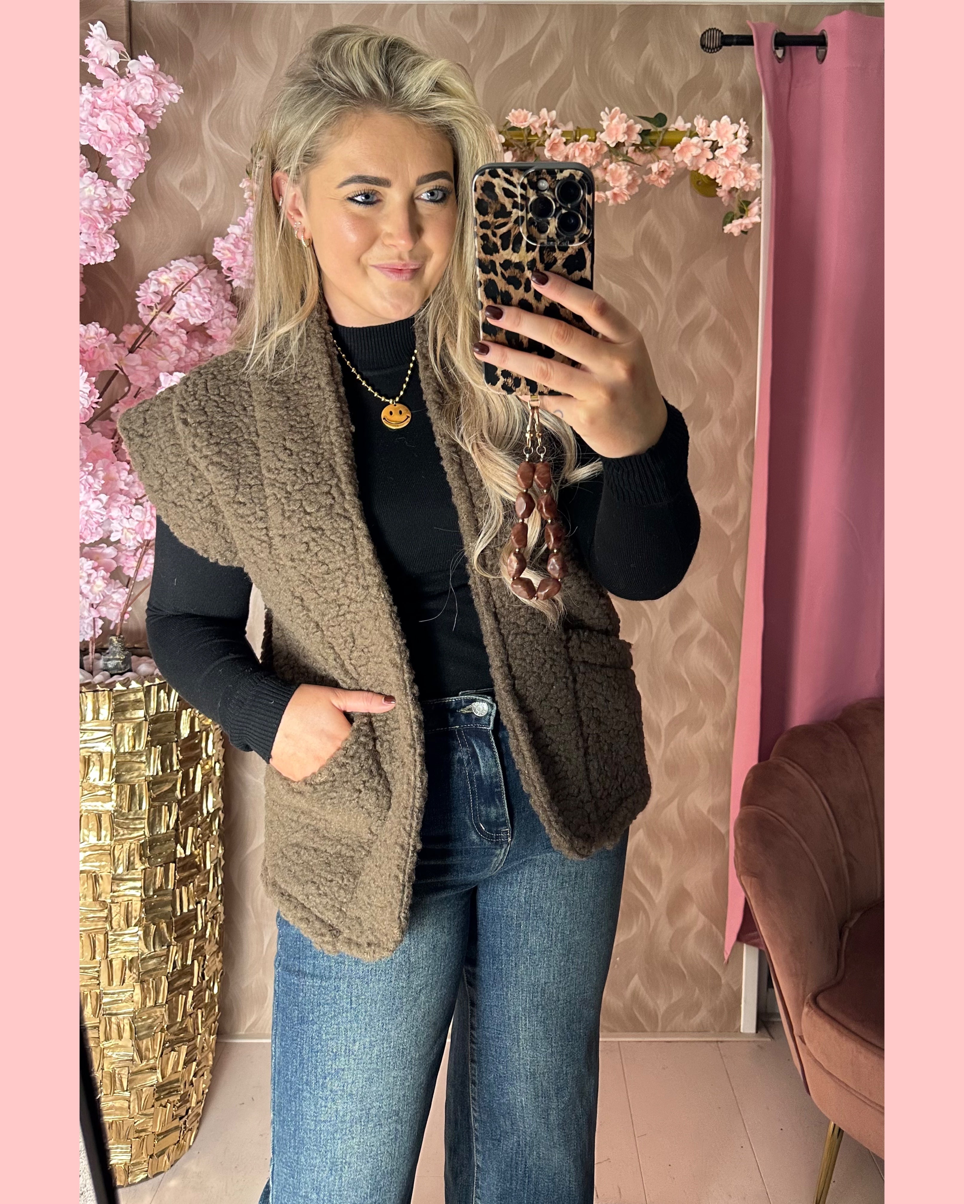 TEDDY GILET CHOCO BRUIN 🐻 𝐀𝐀𝐍𝐁𝐈𝐄𝐃𝐈𝐍𝐆